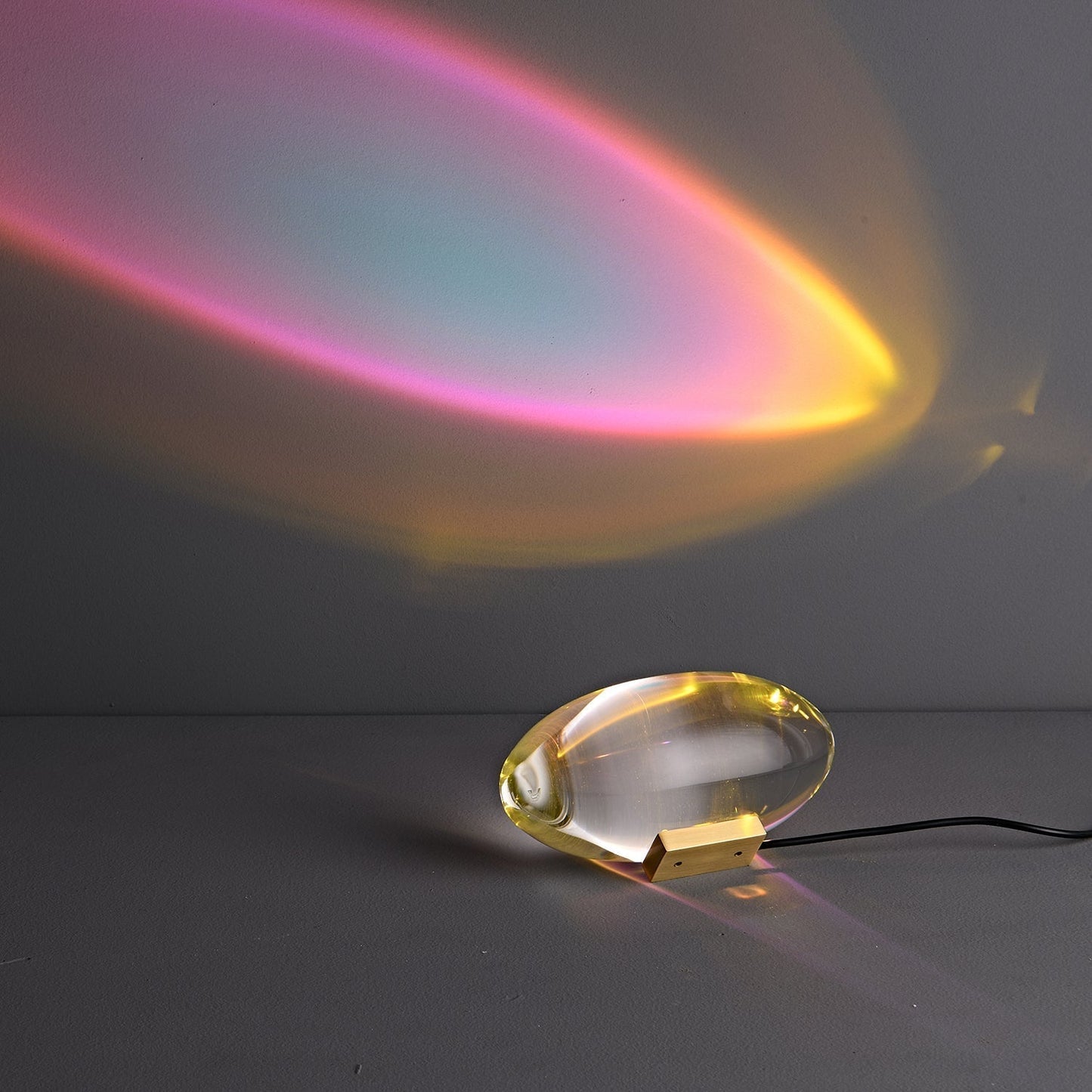 Vaelenoe | Skulpturel Oval Krystal Sten Bordlampe
