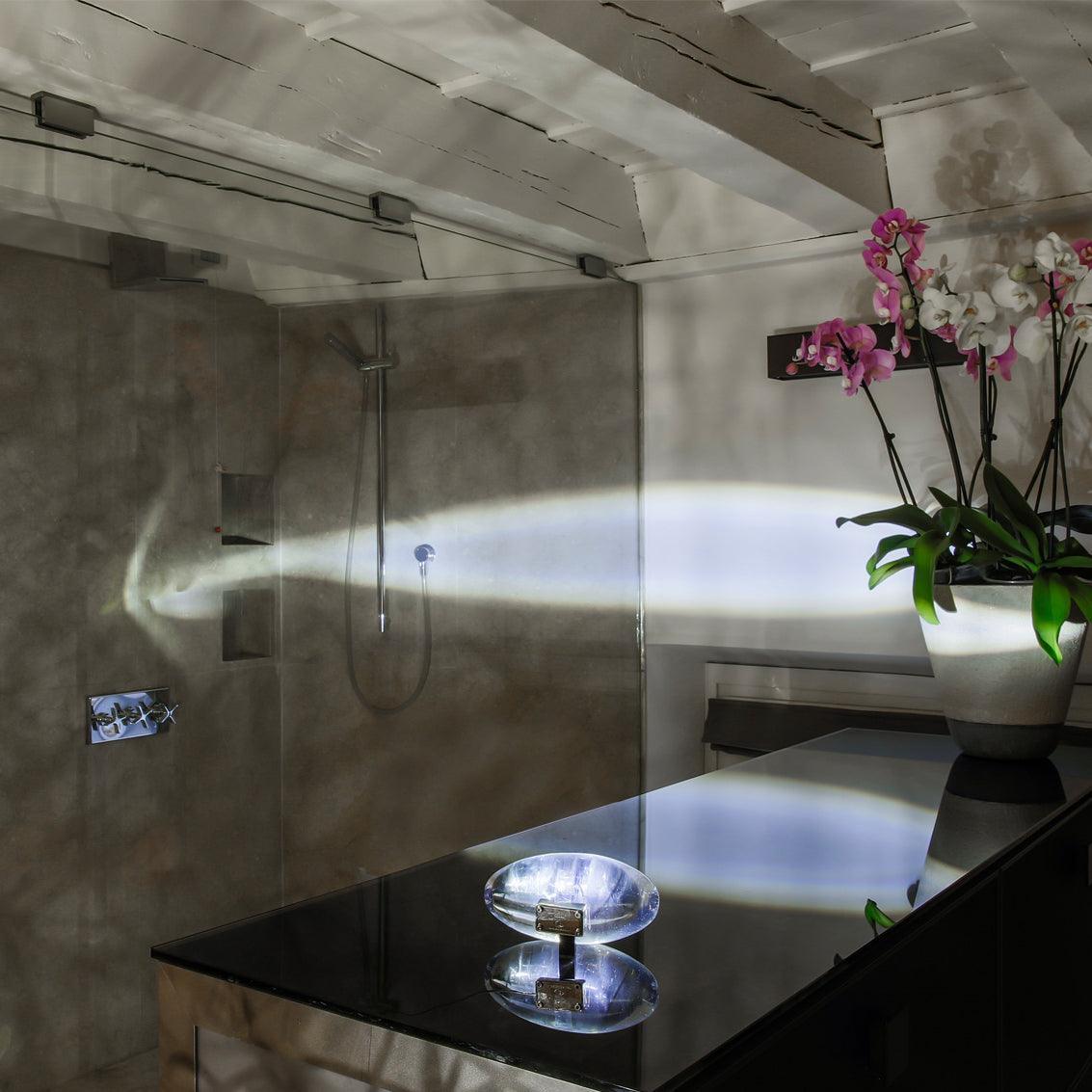 Vaelenoe | Skulpturel Oval Krystal Sten Bordlampe