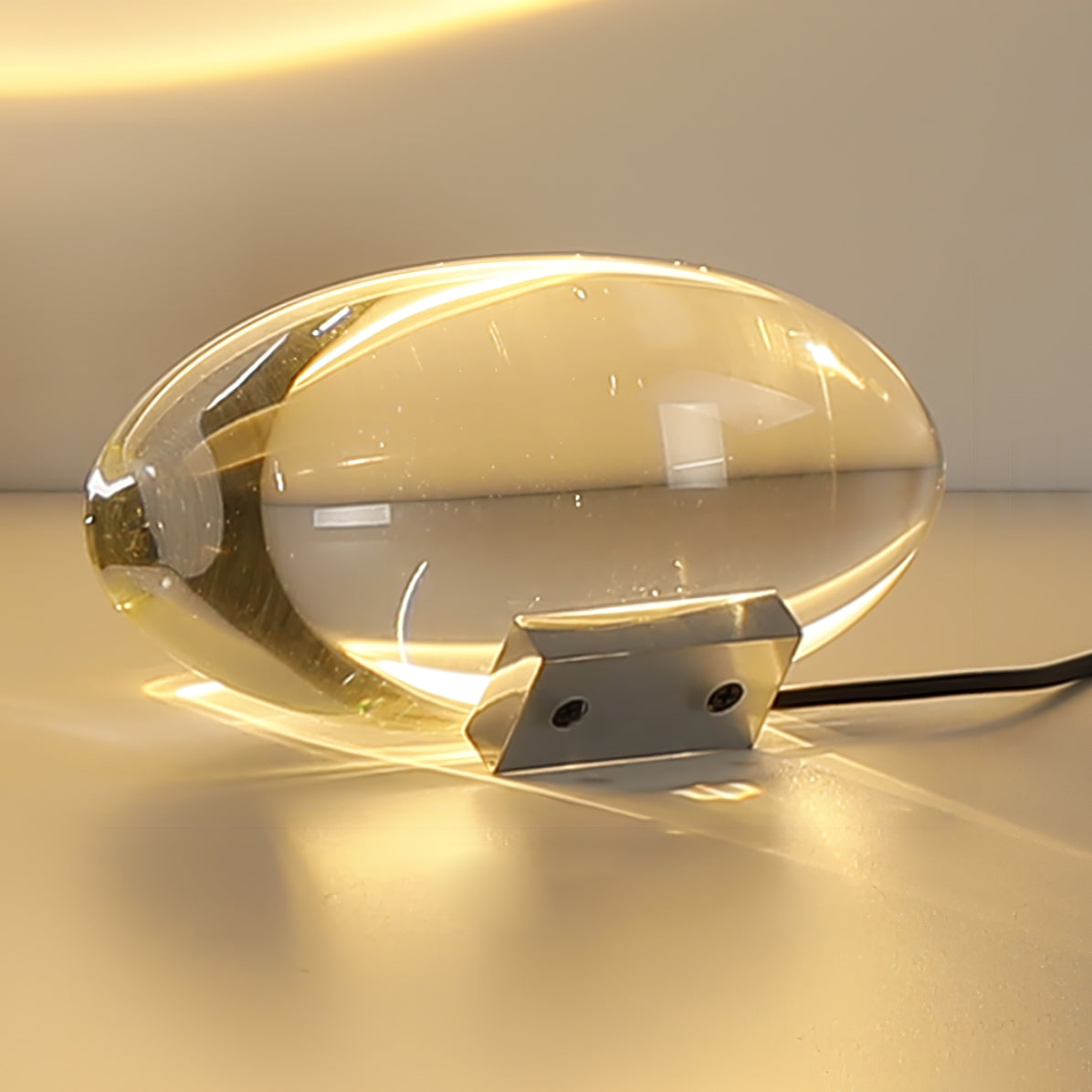 Vaelenoe | Skulpturel Oval Krystal Sten Bordlampe