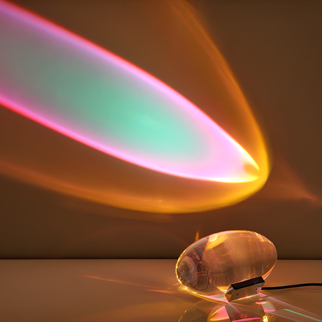 Vaelenoe | Skulpturel Oval Krystal Sten Bordlampe