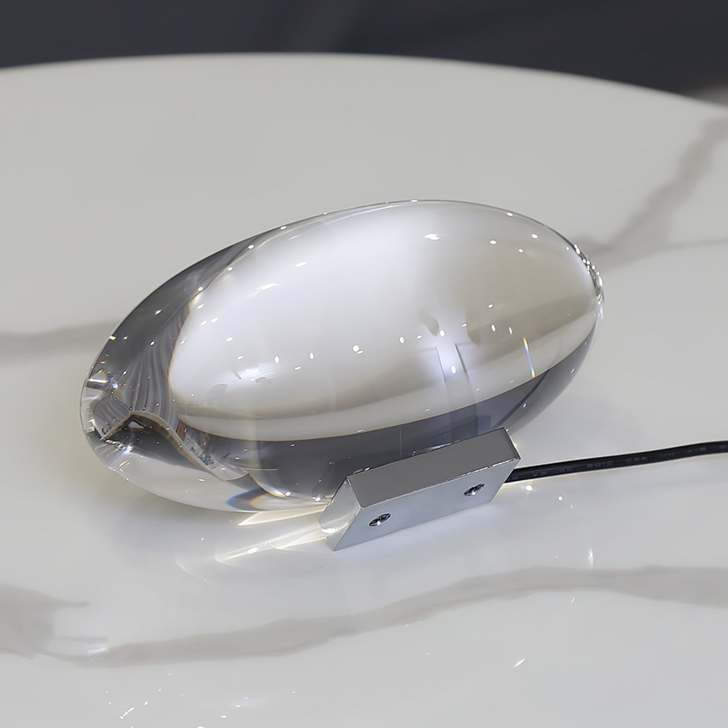 Vaelenoe | Skulpturel Oval Krystal Sten Bordlampe