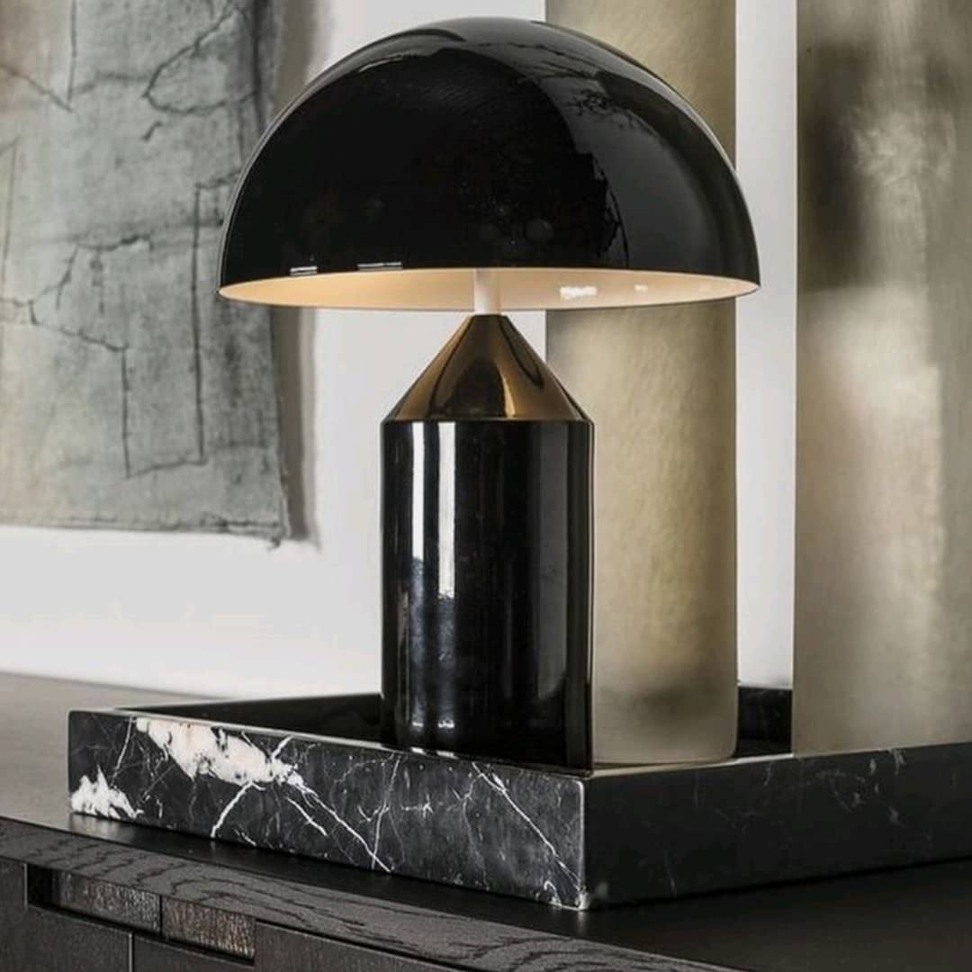 Zonthara | Avantgarde geometrisk skulpturel silhuet metal bordlampe