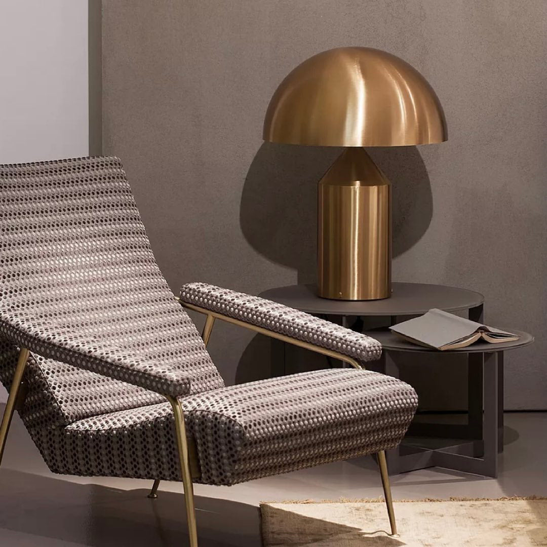 Zonthara | Avantgarde geometrisk skulpturel silhuet metal bordlampe