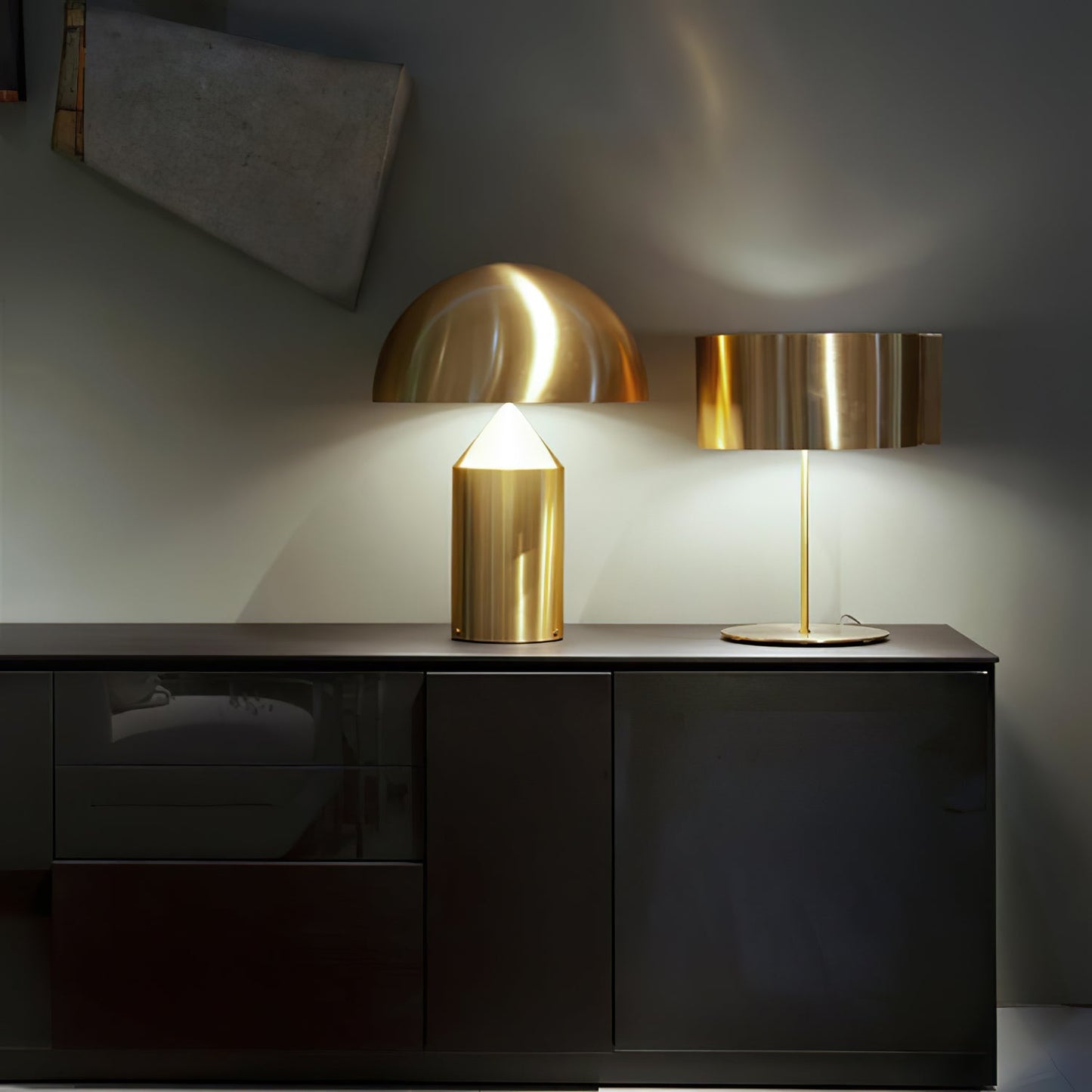 Zonthara | Avantgarde geometrisk skulpturel silhuet metal bordlampe