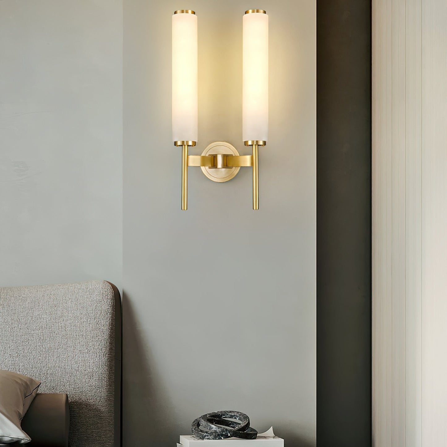 Kelsorim | Geometrisk minimalistisk alabaster cylinder væglampe  