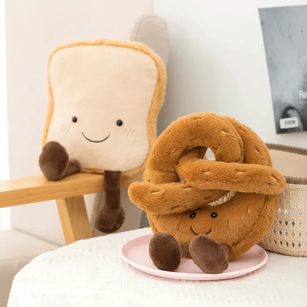 Rund croissant, pretzel, toast formet krammepude plyslegetøj  