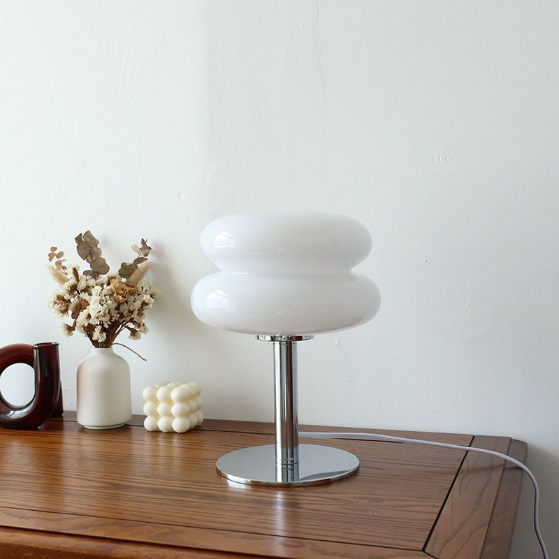 Skulpturel Blank Glas Æggekageformet Bordlampe