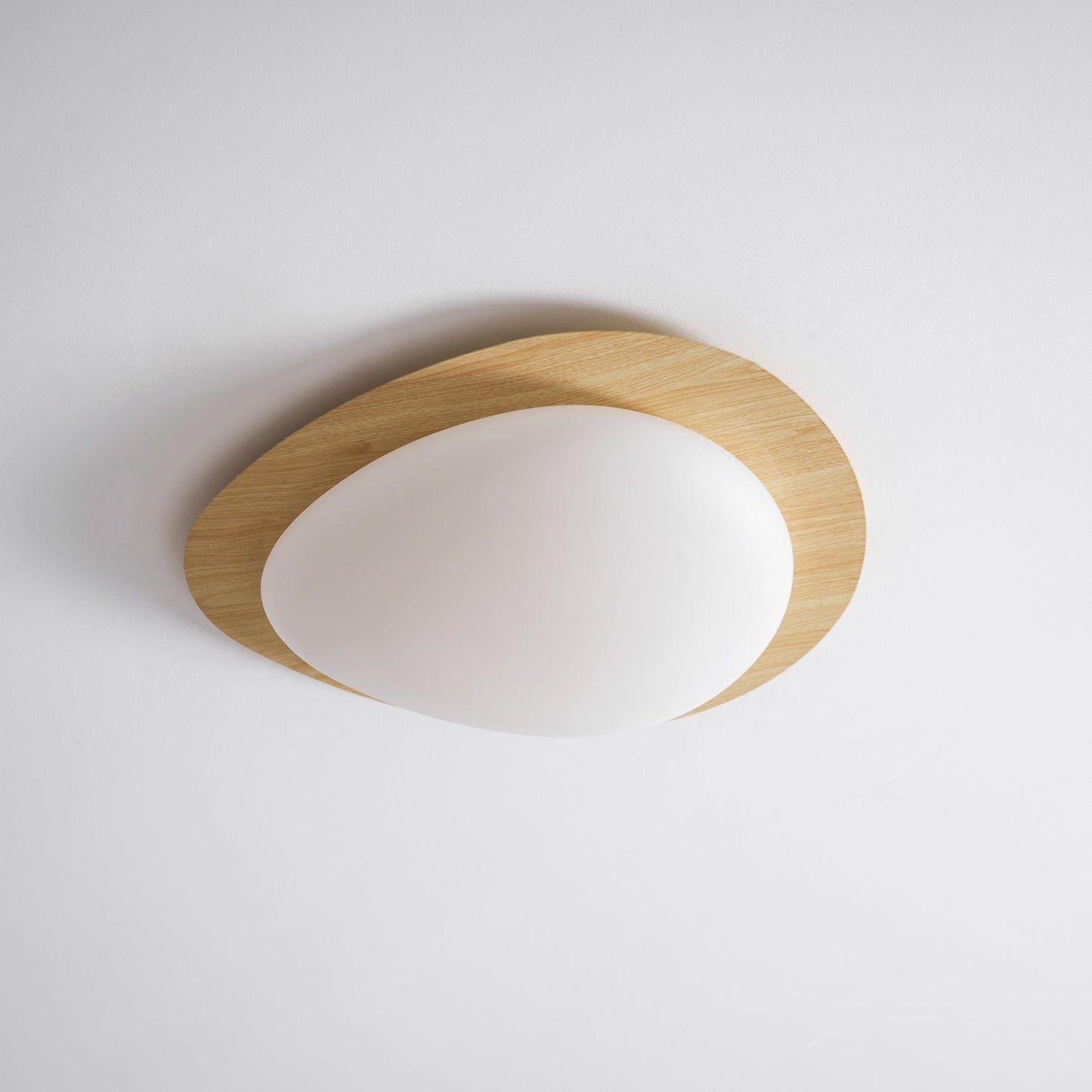 Elenorris | Skulpturel Pebble Silhuet Indbygningsloftlampe