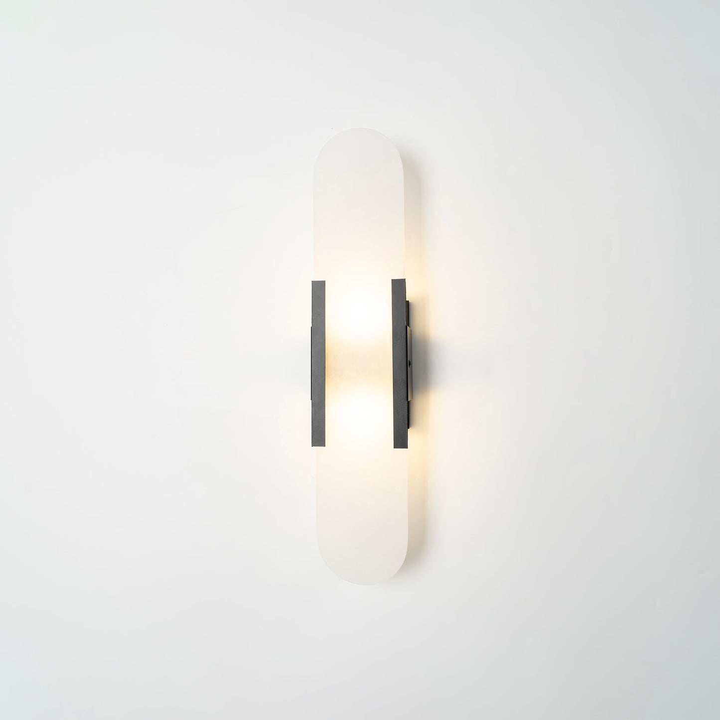 Ivalis | Moderne aflang alabaster sten væglampe