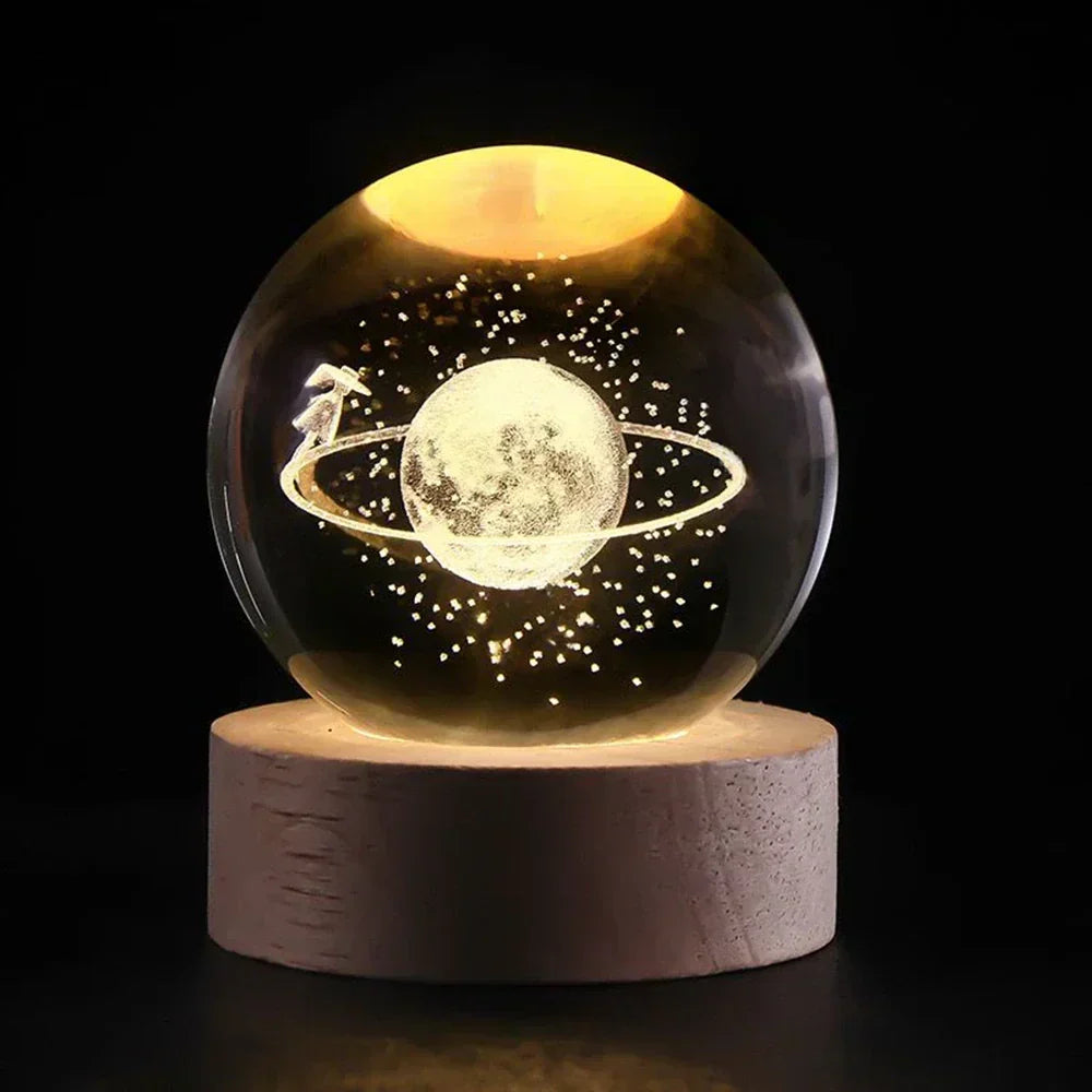 Graveret krystalkugle planet sfære natlampe bordlampe