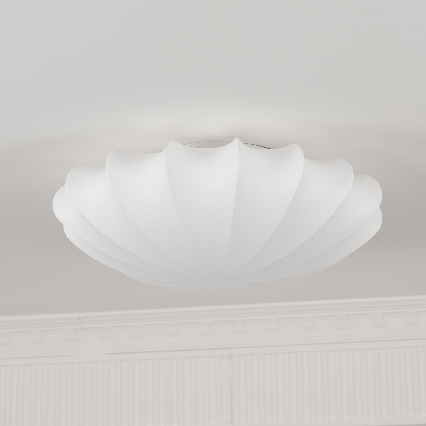 Korisand | Mid-century geometrisk skulpturel silkemesh loftslampe