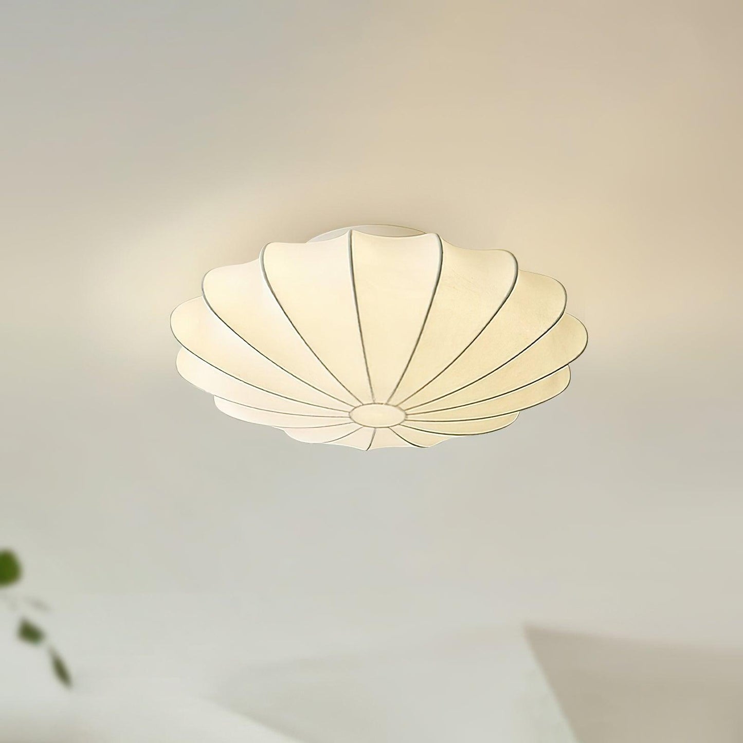 Korisand | Mid-century geometrisk skulpturel silkemesh loftslampe