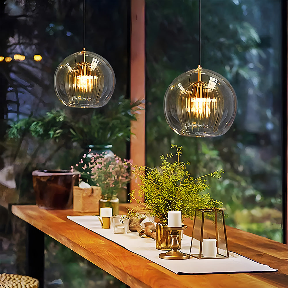 Orbia | Moderne ribbet kugledrop pendellampe