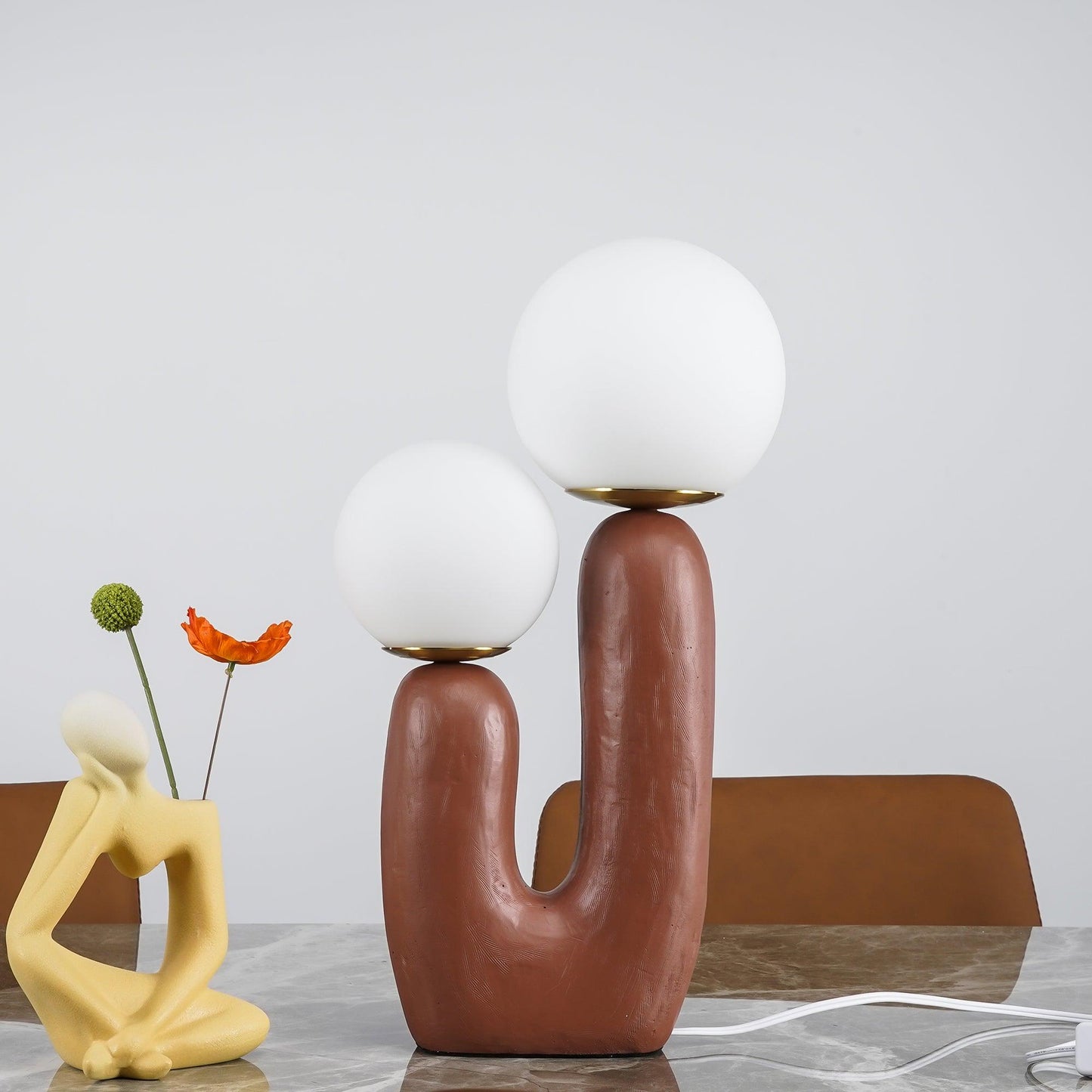 Corisande | Avantgarde rå skulpturel glas kugle bordlampe