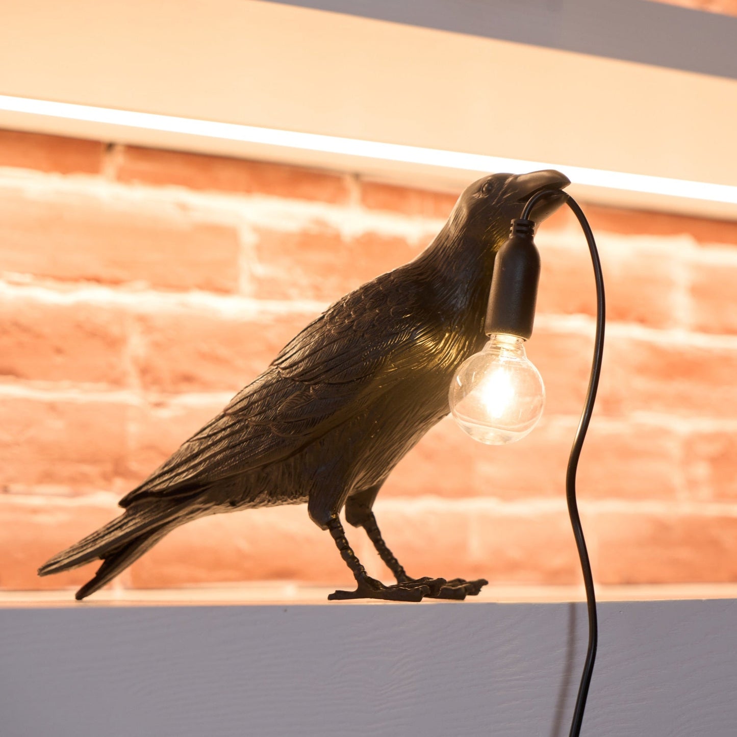 Bristhow | Gotisk Skulpturel Fuglekrage Bordlampe