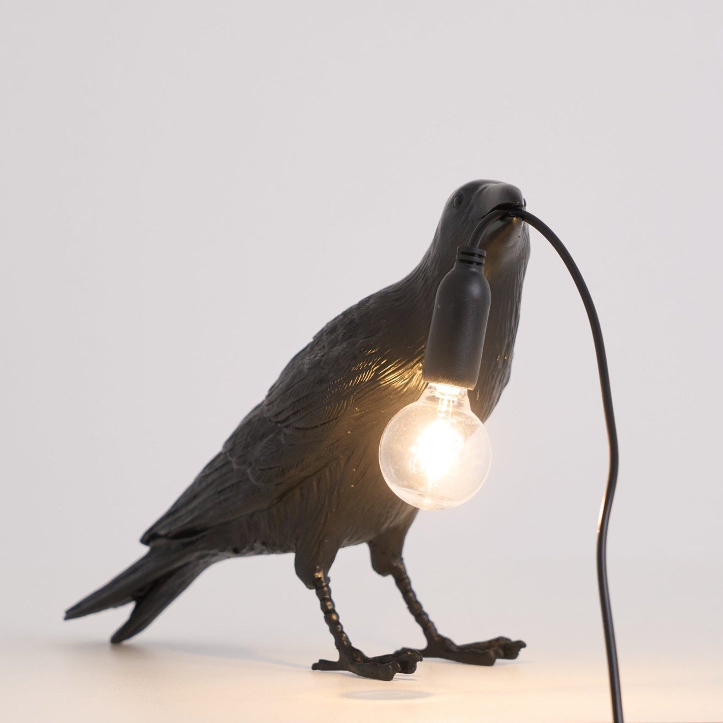 Bristhow | Gotisk Skulpturel Fuglekrage Bordlampe