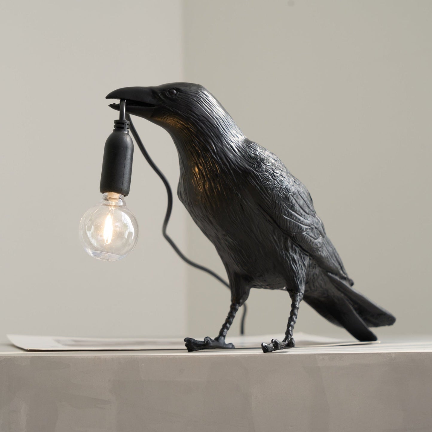 Bristhow | Gotisk Skulpturel Fuglekrage Bordlampe