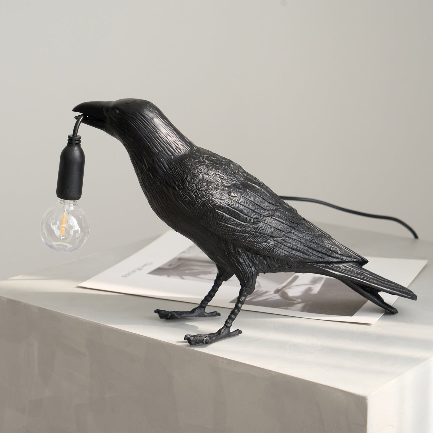 Bristhow | Gotisk Skulpturel Fuglekrage Bordlampe