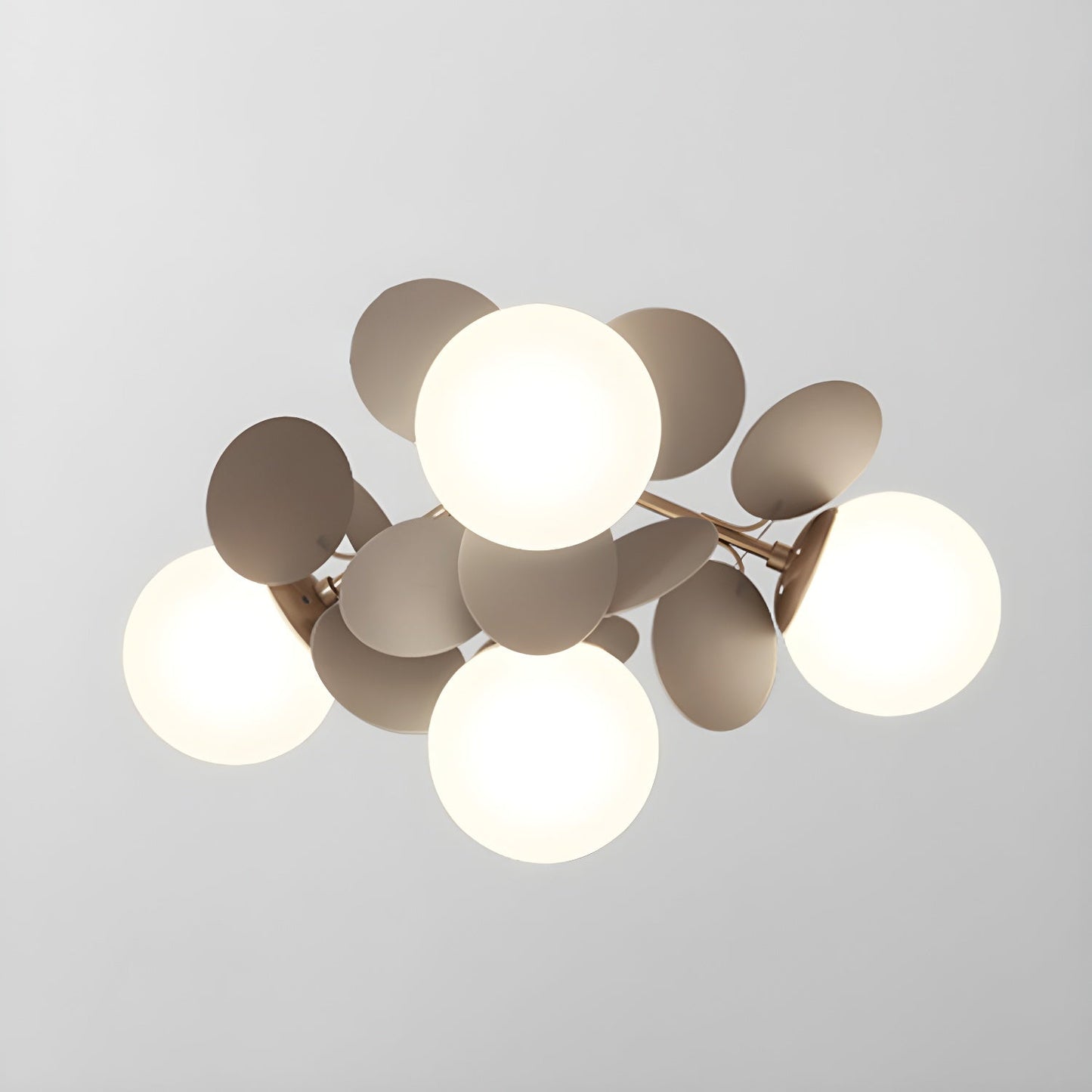 Kalythos | Skulpturel geometrisk disk klynge semi-flush monteret loftslampe