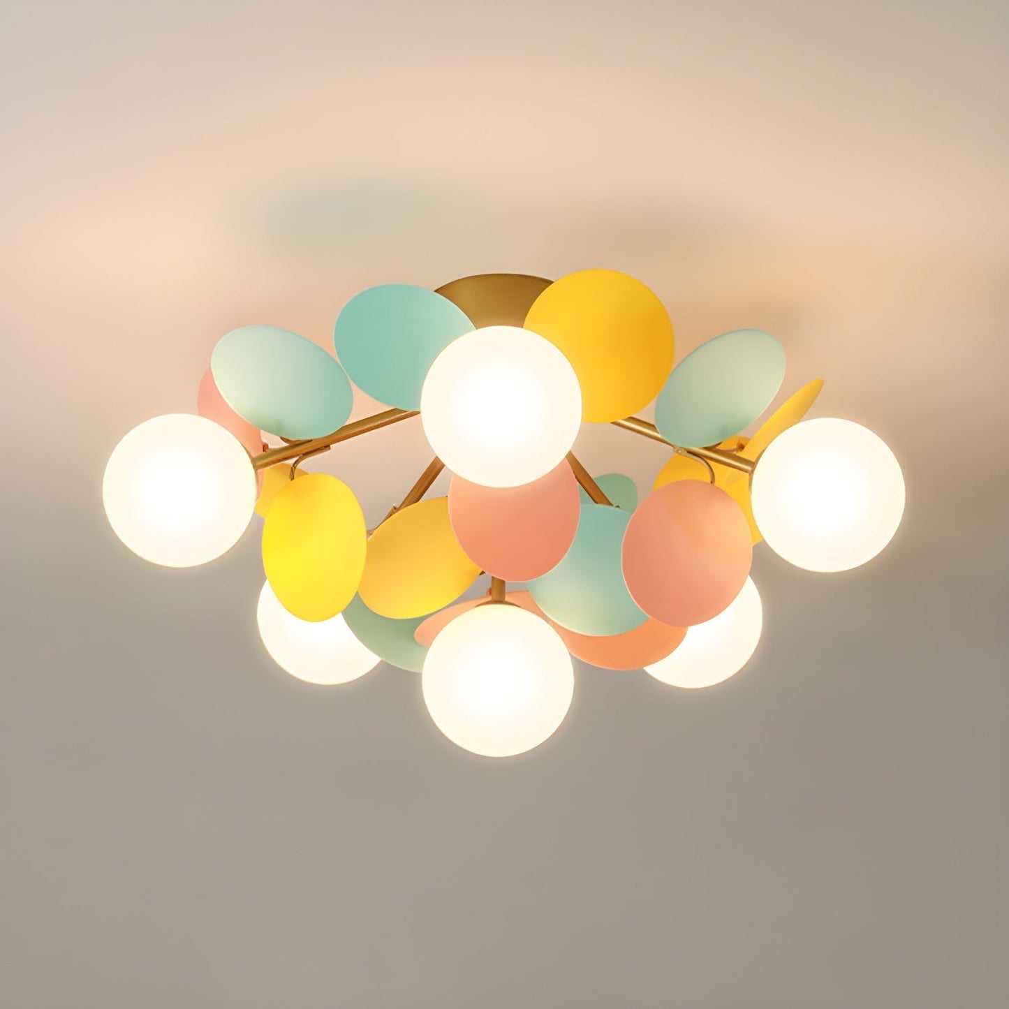 Kalythos | Skulpturel geometrisk disk klynge semi-flush monteret loftslampe
