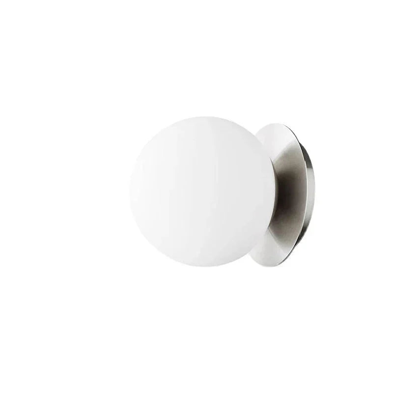 Nordisk opal globus glas smedejern væglampe