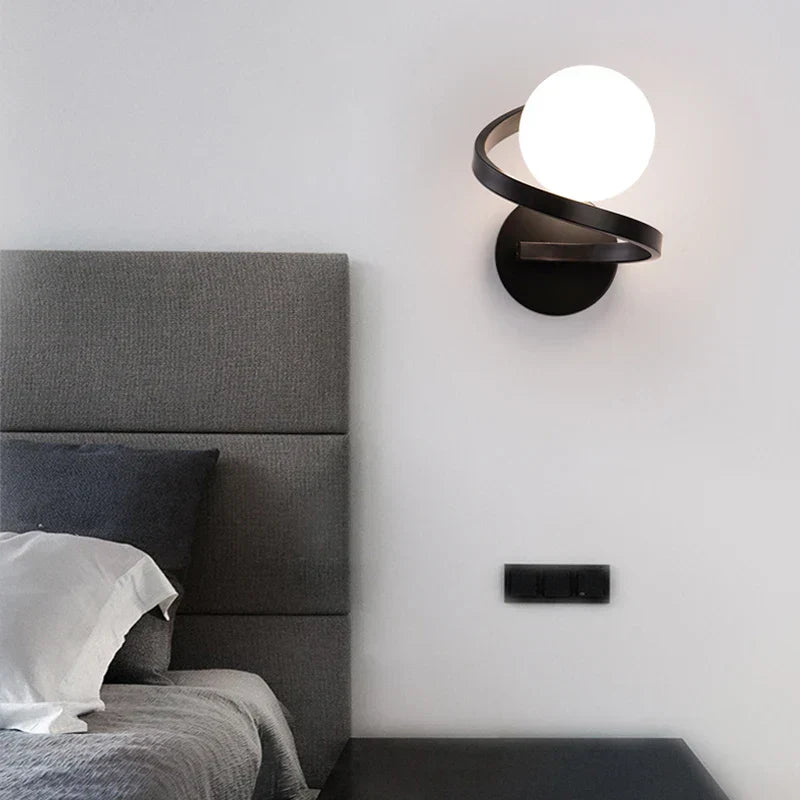 Moderne spiralramme frostet glas globus væglampe