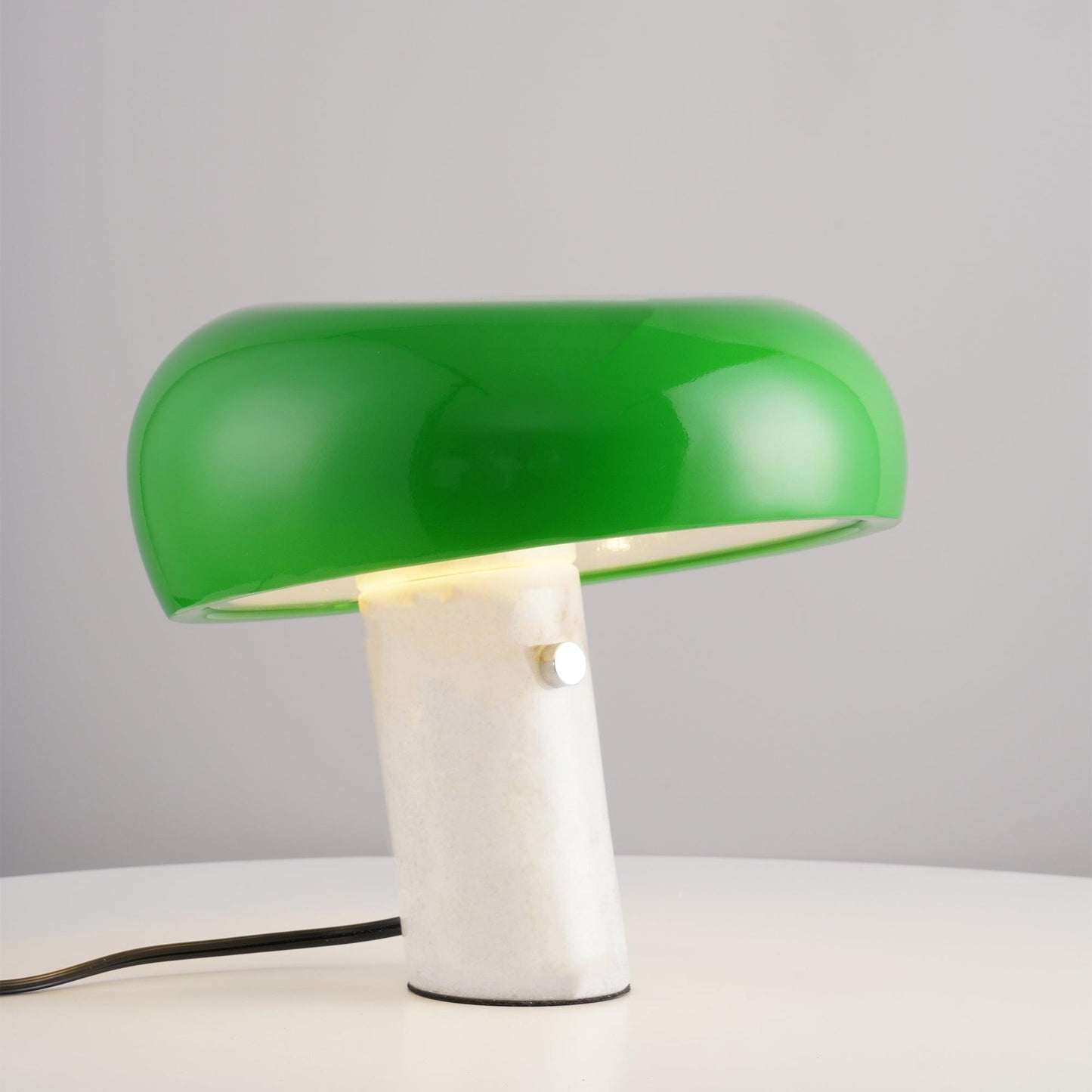 Kendrivol | Kuppelformet silhuet italiensk marmor accent bordlampe  