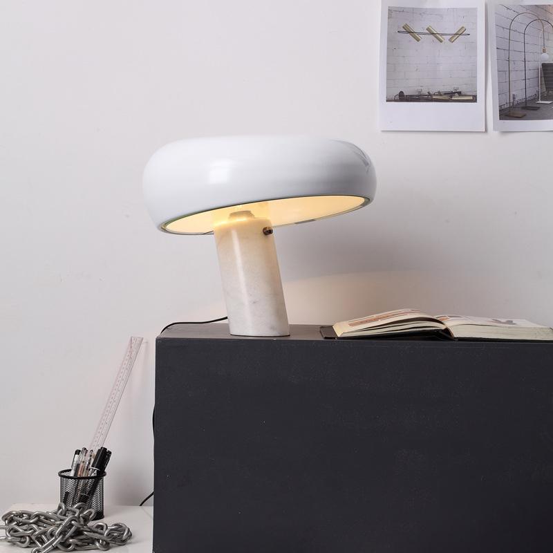 Kendrivol | Kuppelformet silhuet italiensk marmor accent bordlampe  