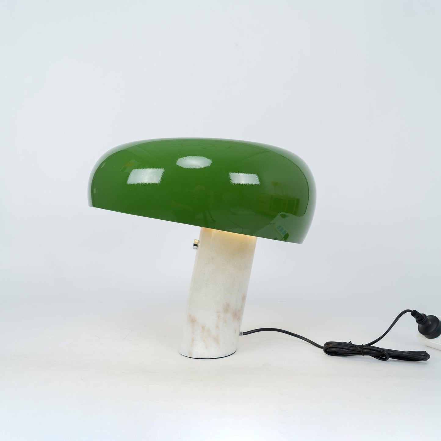 Kendrivol | Kuppelformet silhuet italiensk marmor accent bordlampe  