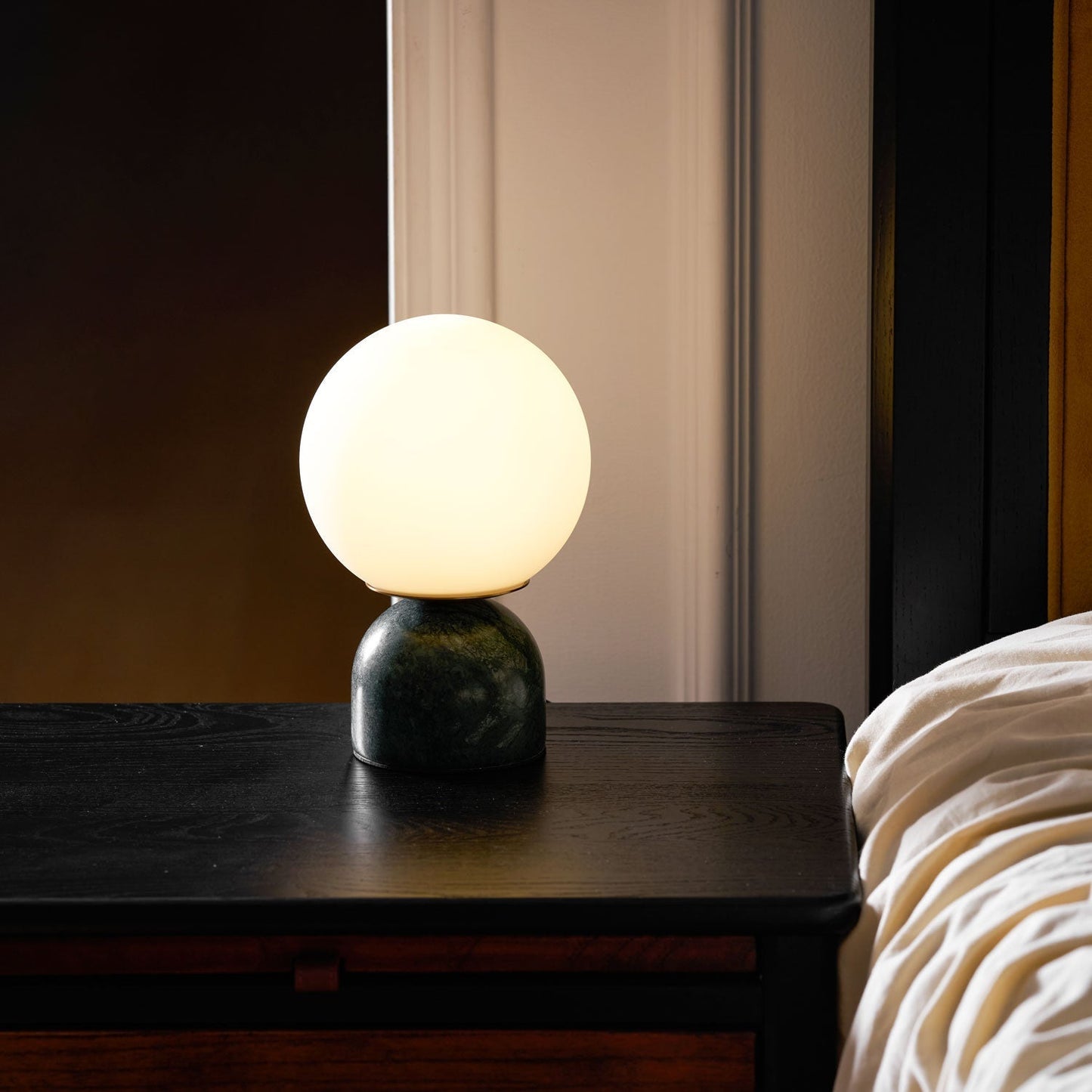 Kendroct | Minimalistisk lysende kugle accent bordlampe