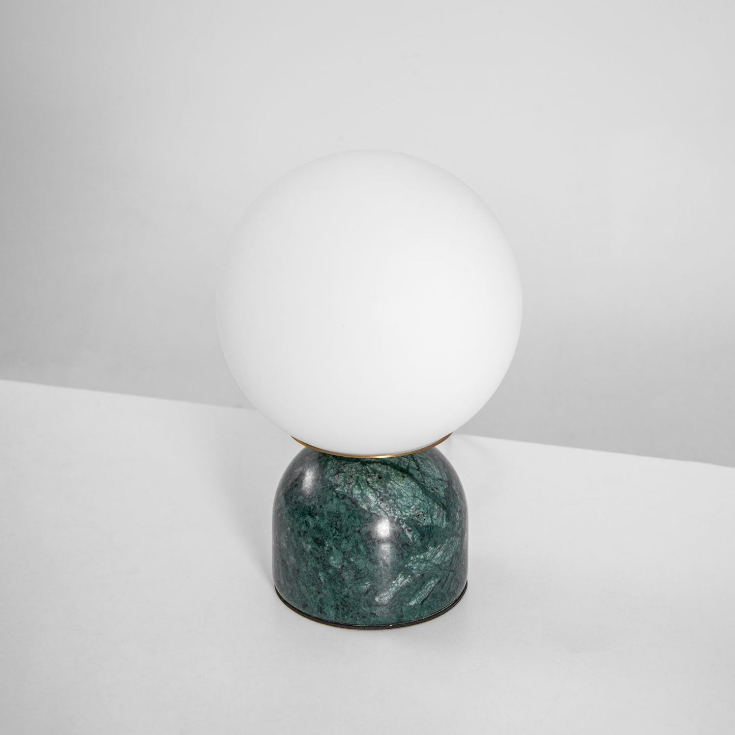 Kendroct | Minimalistisk lysende kugle accent bordlampe