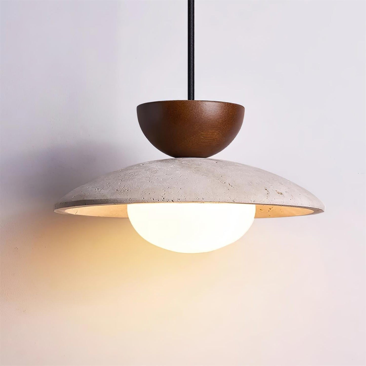 Veeda | Naturlig travertin sten kugle pendellampe