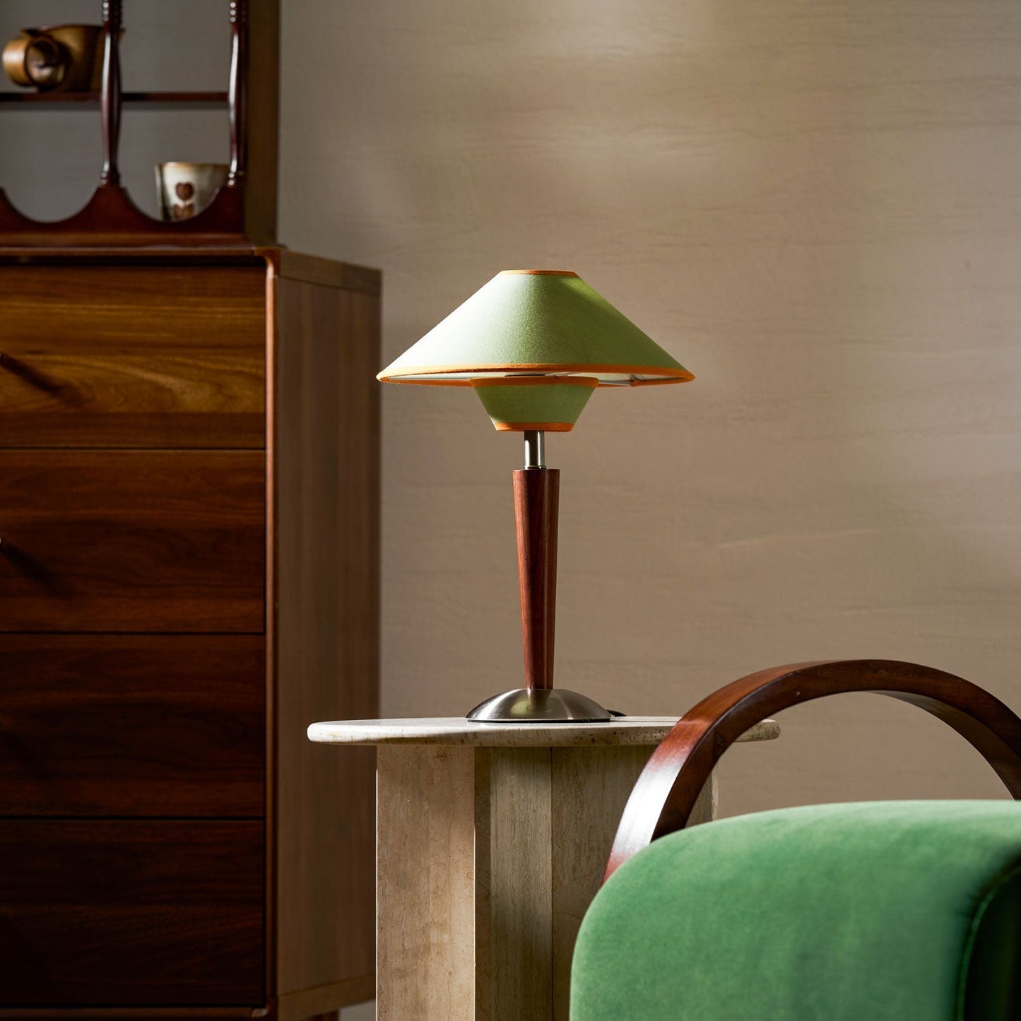 Zymorica | Mid-century modern valnød søjle accent bordlampe