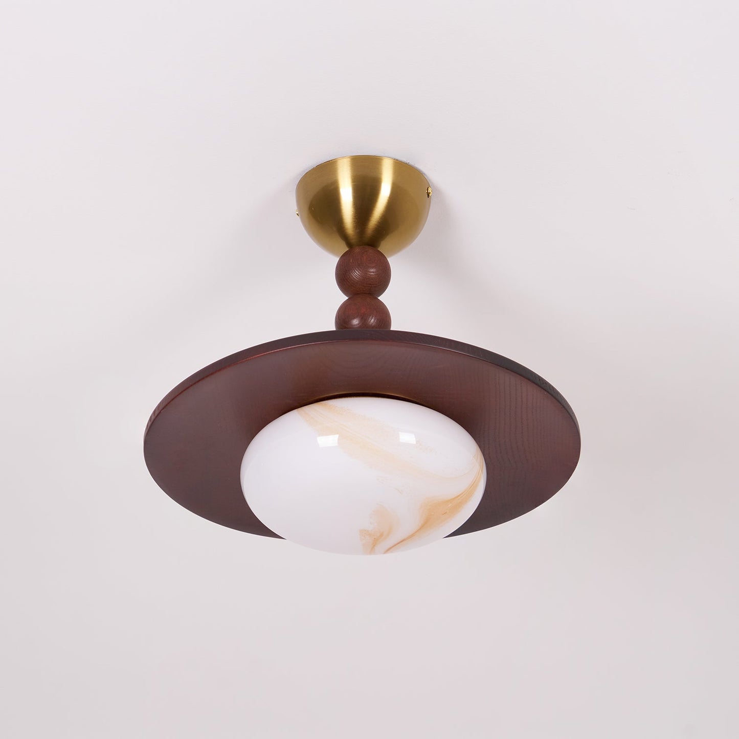 Midthos | Mid-century træ alabast kuppel flush montering loftslampe
