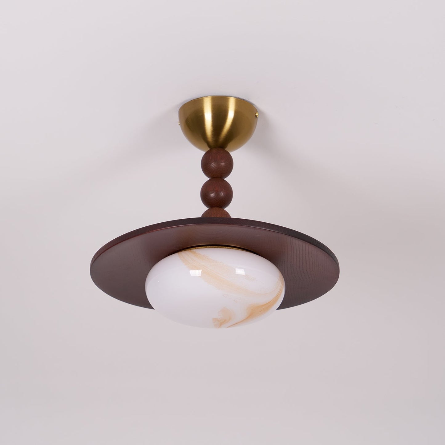 Midthos | Mid-century træ alabast kuppel flush montering loftslampe