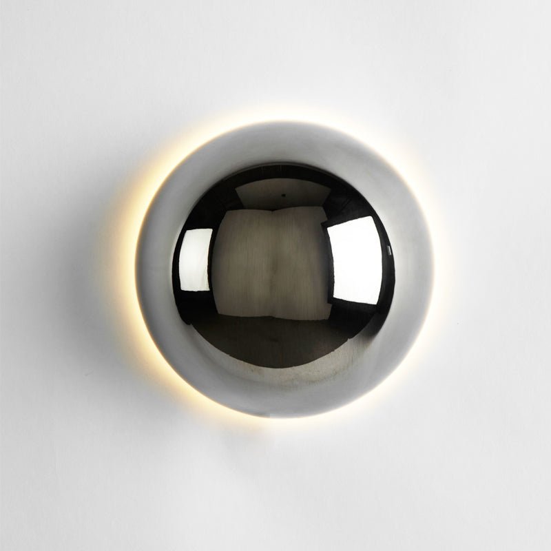 Bauhaus formørkelse halo rund metallisk skulpturel væglampe