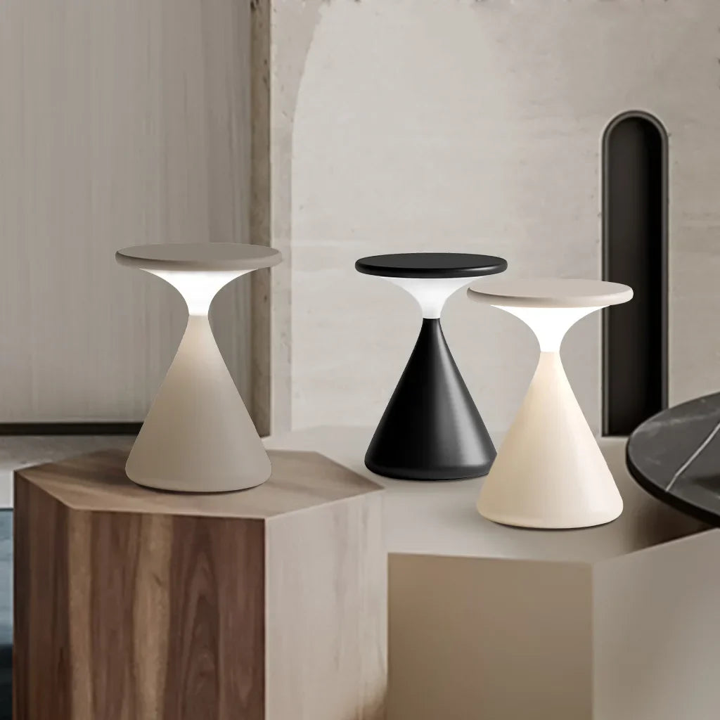 Skulpturel timeglas trådløs dæmpbar genopladelig minimalistisk bordlampe