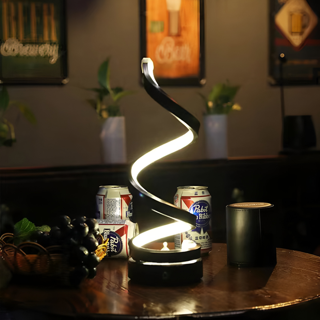 Spiralformet skulptureret justerbar klemme skrivebordslampe