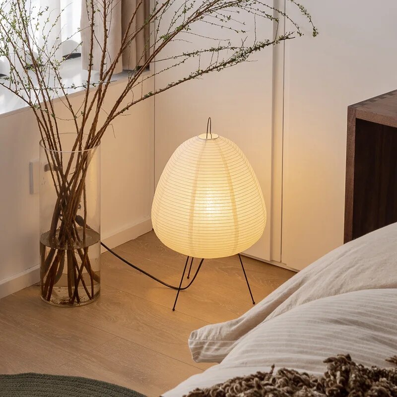Minimalistisk zen japansk rispapir tripod bordlampe med stemningsbelysning