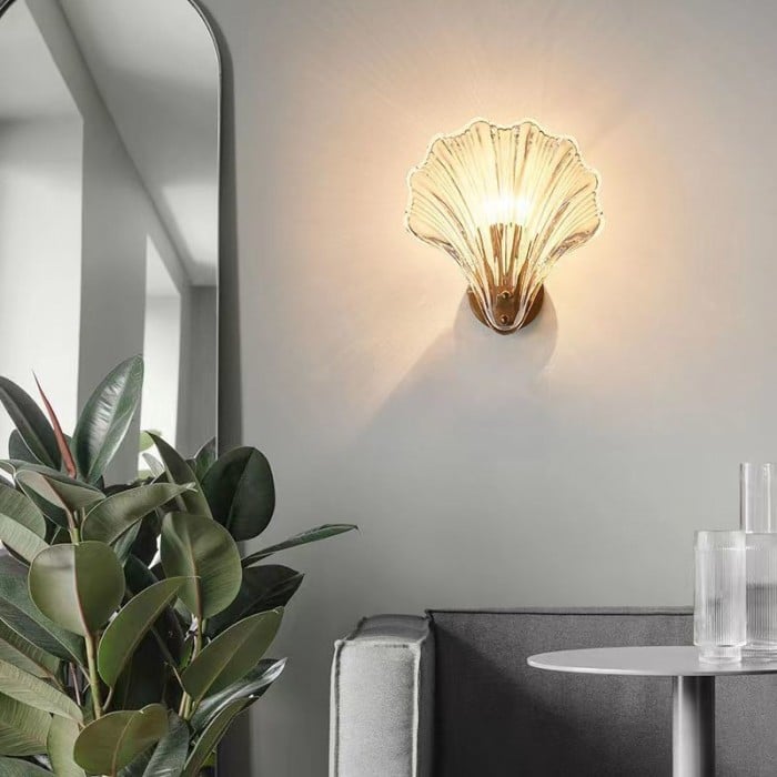 Skulptureret musling ribbet glas art deco væglampe