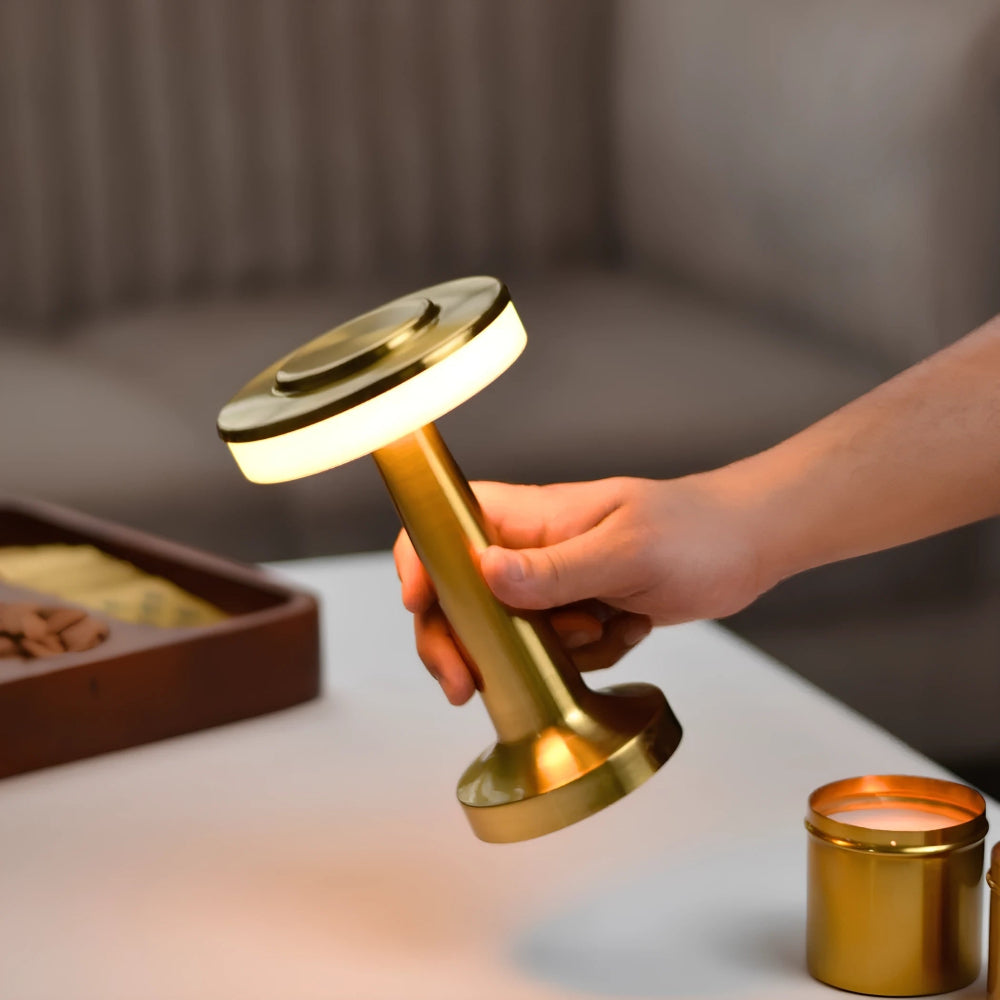 Elegant Bærbar Metal Dæmpbar Genopladelig Trådløs Bordlampe