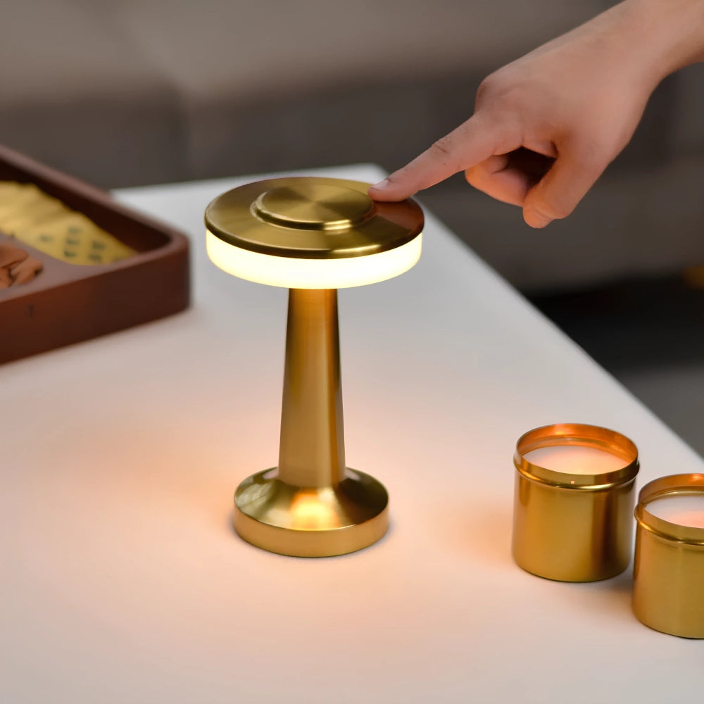 Elegant Bærbar Metal Dæmpbar Genopladelig Trådløs Bordlampe